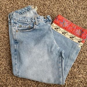 London Jean Company Capris.